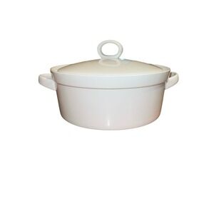Crate&Barrel White Ceramic Stoneware Dutch Oven Casserole Dish With Lid